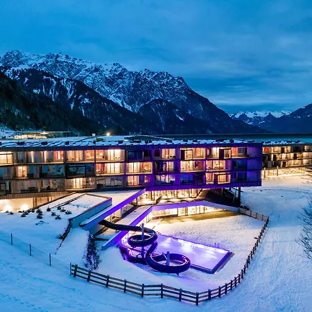Hotel Falkensteiner Family Montafon - The Leading Of The World Tschagguns