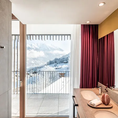 מלון Falkensteiner Family Montafon - The Leading Of The World 5*