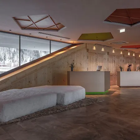 Falkensteiner Family Montafon - The Leading Of The World 5*